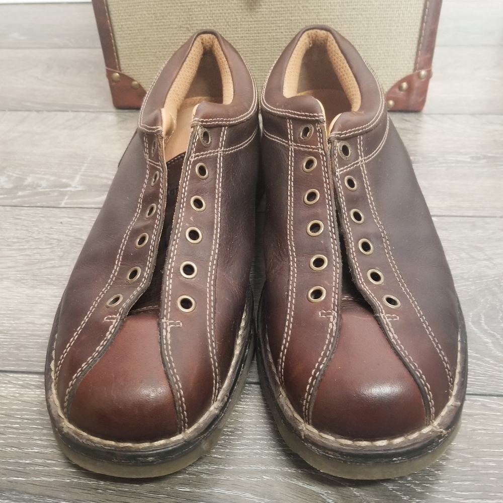 Dr Martens 2B55 bowling-style oxfords